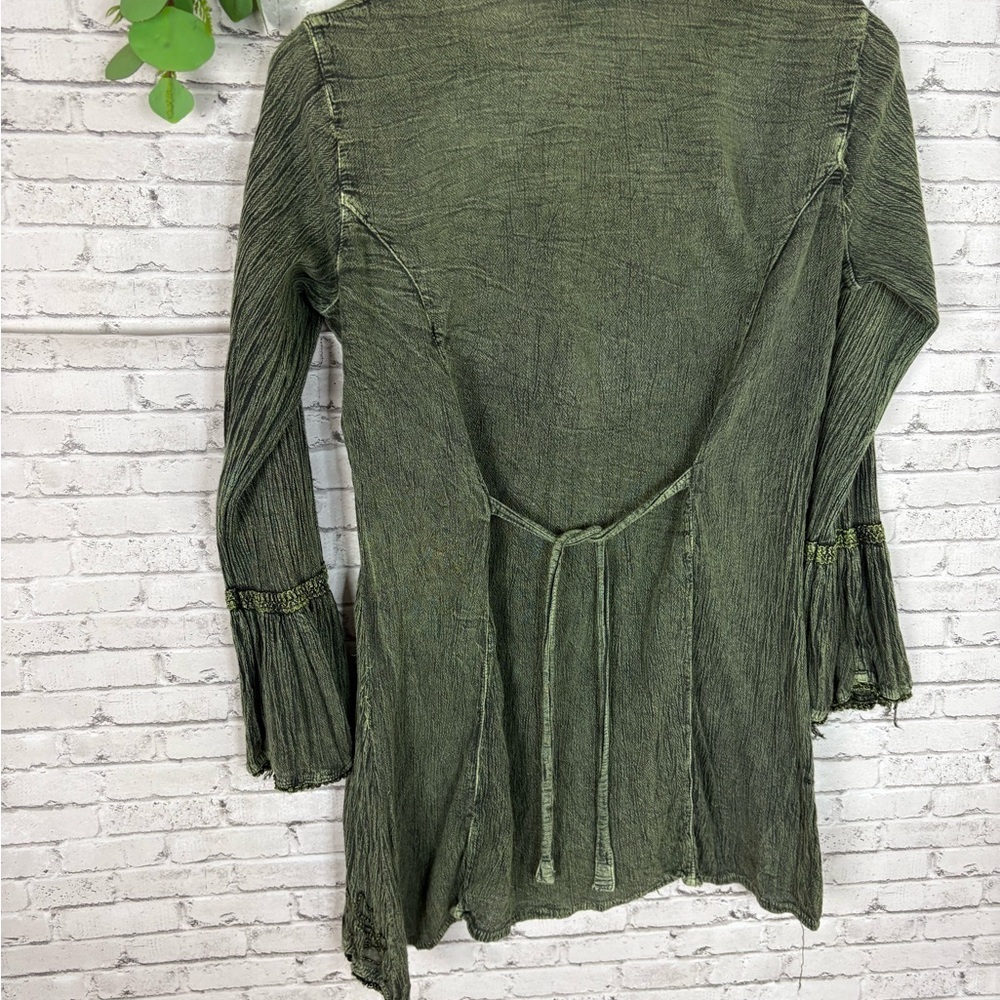 Vintage Y2K does 90’s Green Boho Crinkle Blouse - Picture 5 of 5